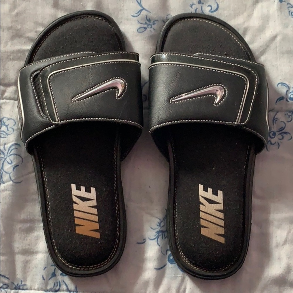 nike slides.
